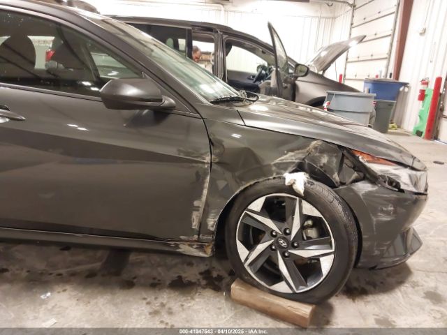 5NPLS4AG3PH118177 Hyundai ELANTRA SEL