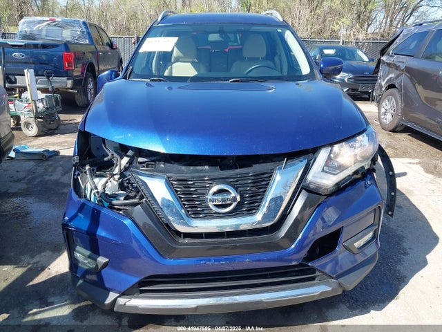 JN8AT2MV0HW014068 Nissan ROGUE SV