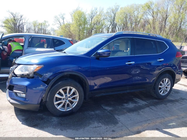 JN8AT2MV0HW014068 Nissan ROGUE SV