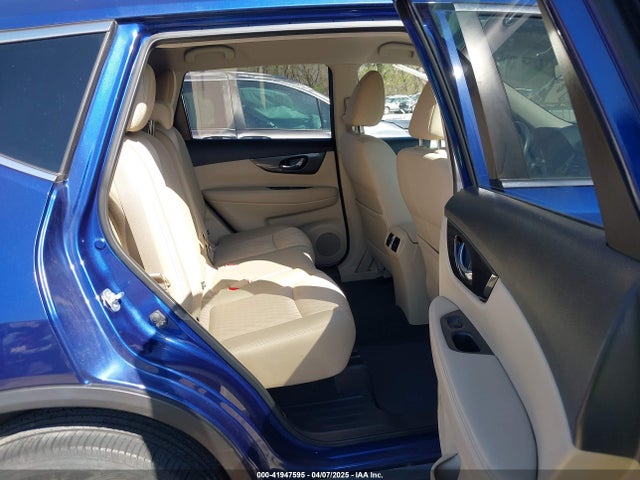 JN8AT2MV0HW014068 Nissan ROGUE SV