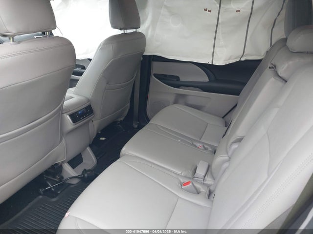 5TDBKRFH2ES043148 Toyota Highlander Le Plus V6