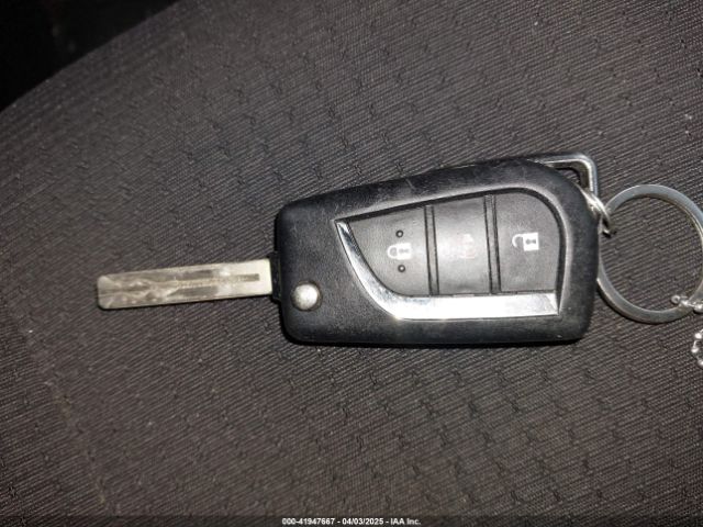 NMTKHMBX8JR034946 Toyota C-HR XLE