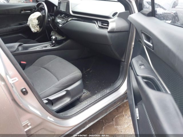 NMTKHMBX8JR034946 Toyota C-HR XLE