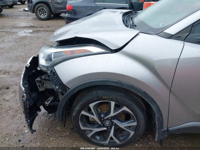 NMTKHMBX8JR034946 Toyota C-HR XLE