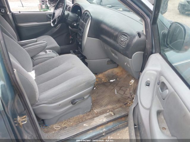 2005 CHRYSLER TOWN & COUNTRY 2C4GP54L75R429550 Photo 4