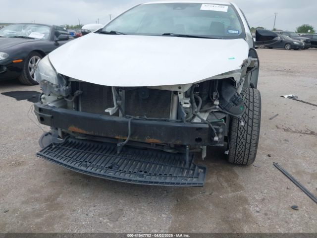 5YFBURHEXJP761899 Toyota COROLLA SE