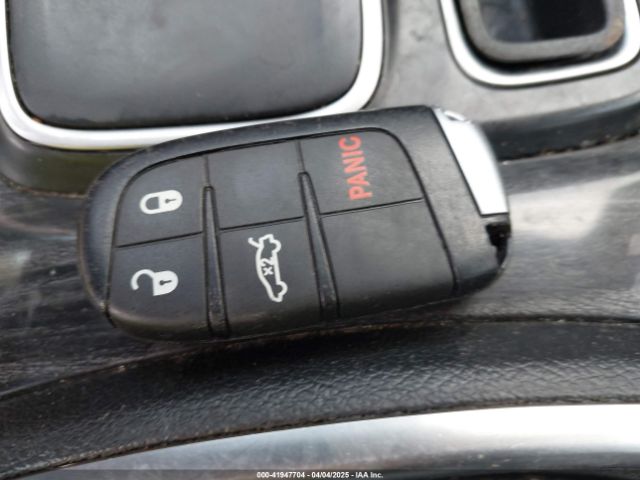 2C3CCAAGXKH589924 Chrysler 300 Touring