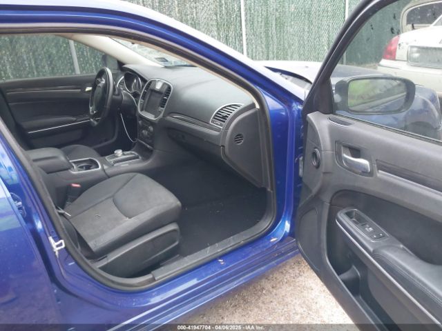 2C3CCAAGXKH589924 Chrysler 300 Touring