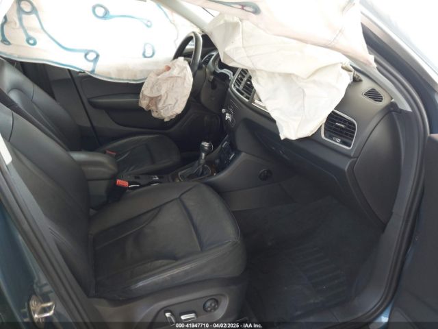WA1EFCFS9GR008435 Audi Q3 2.0t Premium Plus