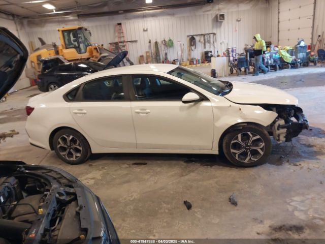 3KPF24AD7KE114519 KIA Forte Lxs