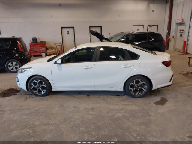 3KPF24AD7KE114519 KIA Forte Lxs