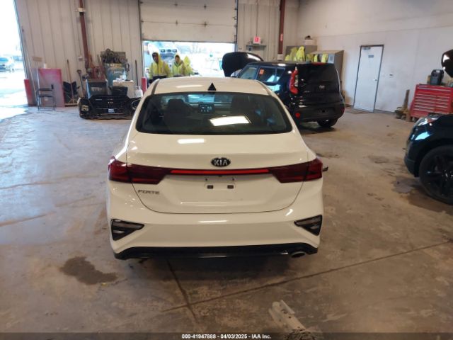 3KPF24AD7KE114519 KIA Forte Lxs