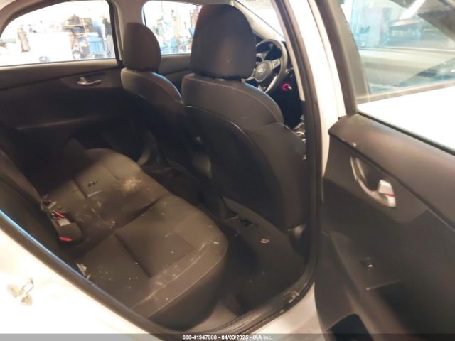 3KPF24AD7KE114519 KIA Forte Lxs