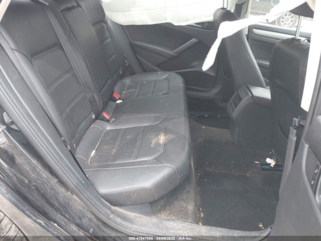 1VWAT7A31FC118947 Volkswagen Passat 1.8t Limited Edition