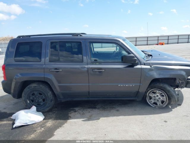 1C4NJRBB0GD669121 Jeep Patriot Sport
