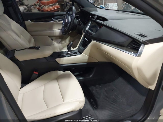 2019 CADILLAC XT5 1GYKNBRS9KZ218151 Photo 4