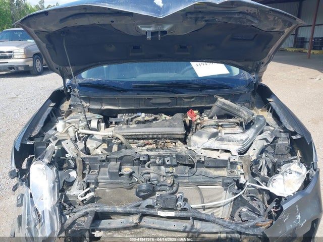 KNMAT2MT0HP596404 Nissan ROGUE SV