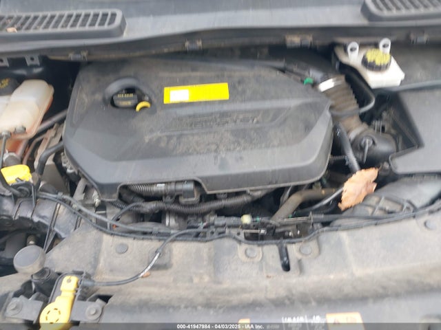 1FMCU9GX6GUA81609 Ford ESCAPE SE