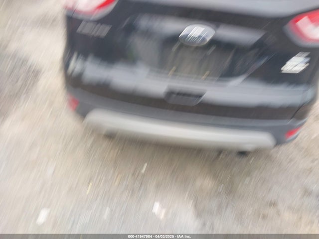 1FMCU9GX6GUA81609 Ford ESCAPE SE