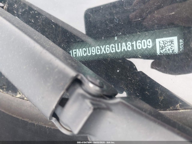 1FMCU9GX6GUA81609 Ford ESCAPE SE
