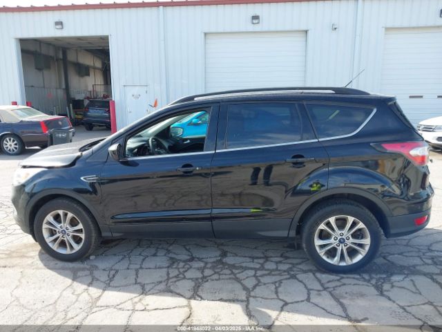 1FMCU0GD5HUC23788 Ford ESCAPE SE