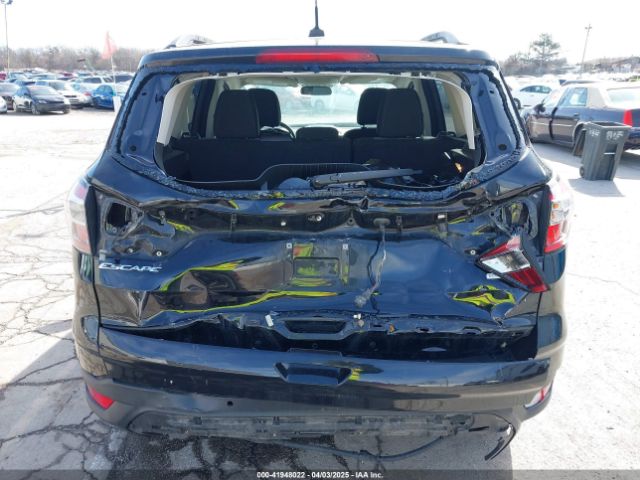 1FMCU0GD5HUC23788 Ford ESCAPE SE