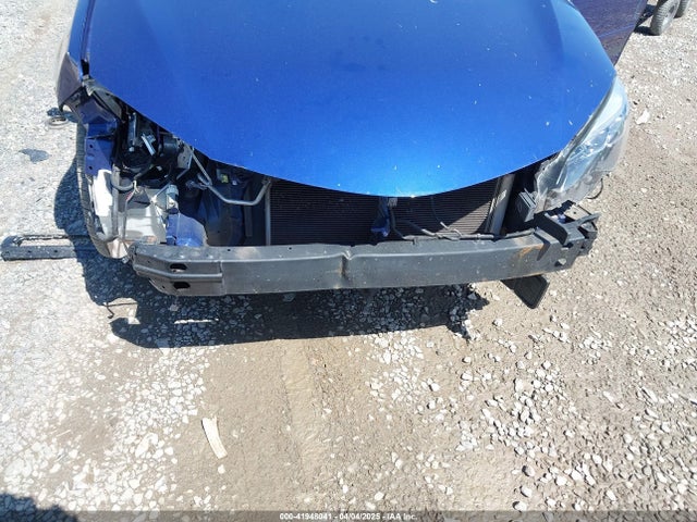 2T1BURHE3JC024494 Toyota COROLLA SE