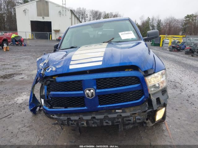 1C6RR7FG2JS204564 RAM 1500 Express  4x4 6'4 Box