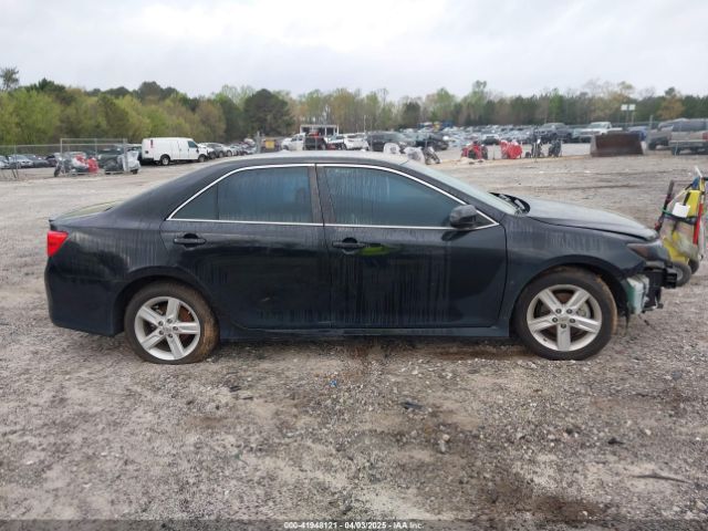 4T1BF1FK2EU469737 Toyota CAMRY SE