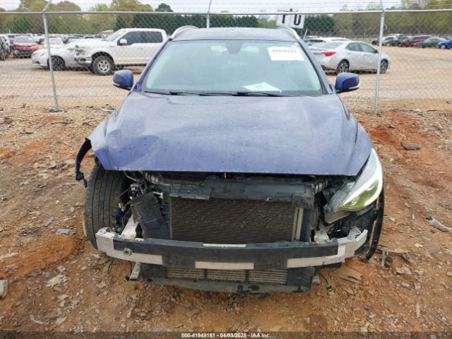 SJKCH5CP9HA032329 Infiniti Qx30 Premium