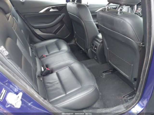 SJKCH5CP9HA032329 Infiniti Qx30 Premium