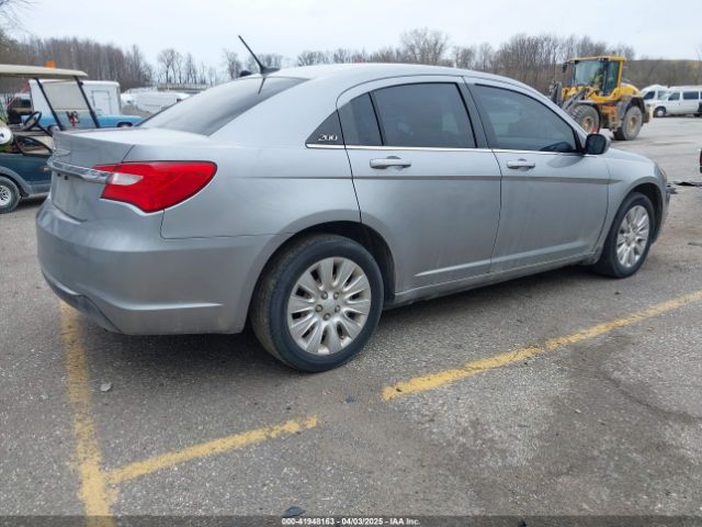 1C3CCBAB5EN211113 Chrysler 200 LX
