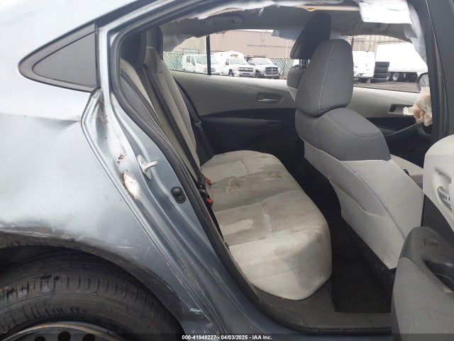 JTDEPRAE5LJ065960 Toyota COROLLA LE