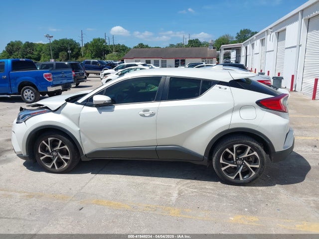 JTNKHMBX8M1104427 Toyota C-HR XLE