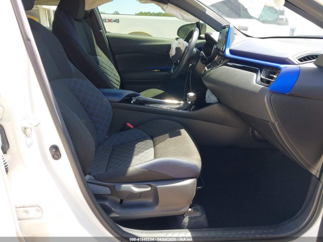JTNKHMBX8M1104427 Toyota C-HR XLE