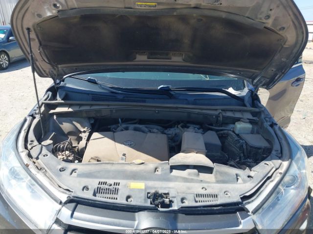 5TDKZRFH1HS511984 Toyota Highlander Xle