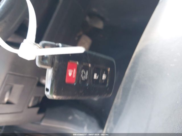 5TDKZRFH1HS511984 Toyota Highlander Xle