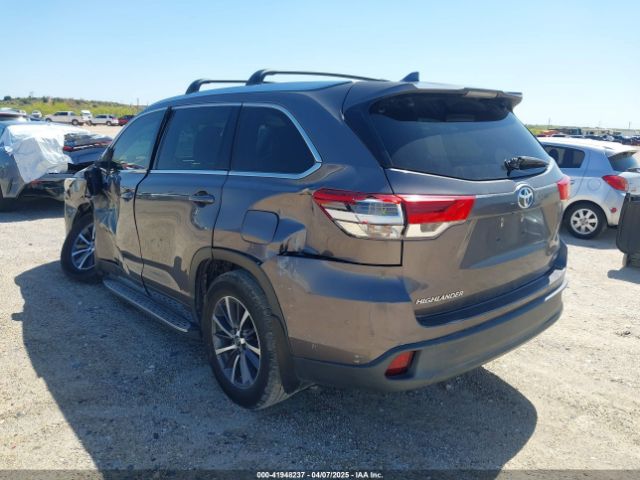 5TDKZRFH1HS511984 Toyota Highlander Xle
