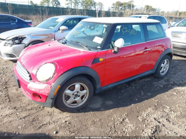 2008 MINI COOPER WMWMF33568TT60843 Photo 1