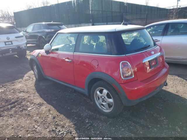 2008 MINI COOPER WMWMF33568TT60843 Photo 2