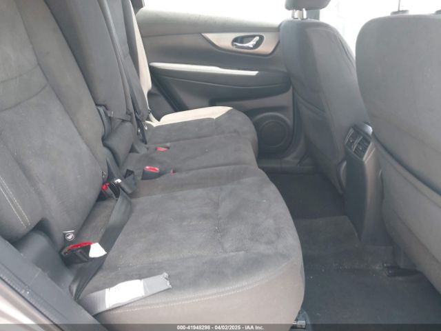 KNMAT2MV8GP697352 Nissan ROGUE SV