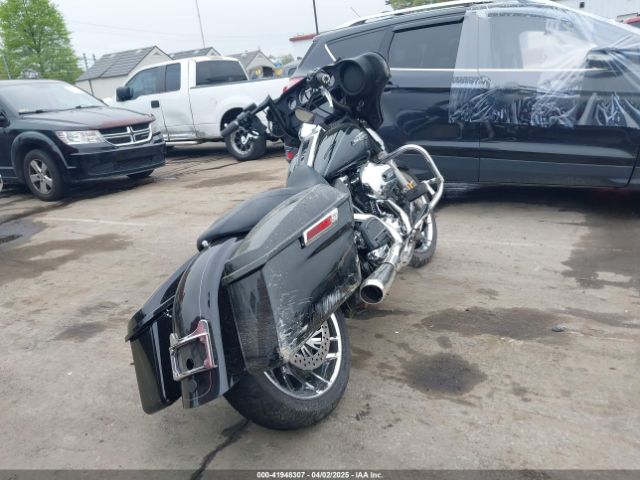 2014 HARLEY-DAVIDSON FLHTCU 1HD1FCM14EB627723 Photo 3