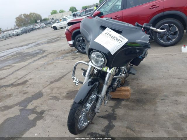 2014 HARLEY-DAVIDSON FLHTCU 1HD1FCM14EB627723 Photo 4