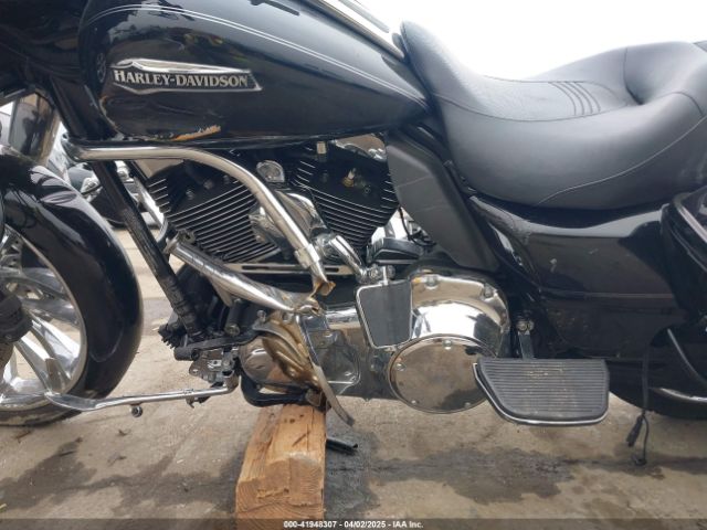 2014 HARLEY-DAVIDSON FLHTCU 1HD1FCM14EB627723 Photo 8