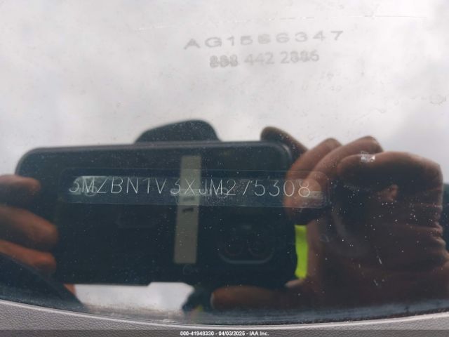 2018 MAZDA MAZDA3 3MZBN1V3XJM275308 Photo 8