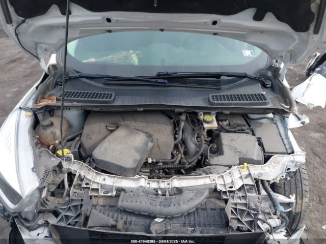 1FMCU9GD5JUC25213 Ford ESCAPE SE