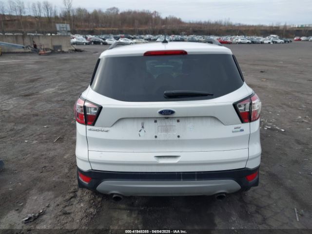 1FMCU9GD5JUC25213 Ford ESCAPE SE