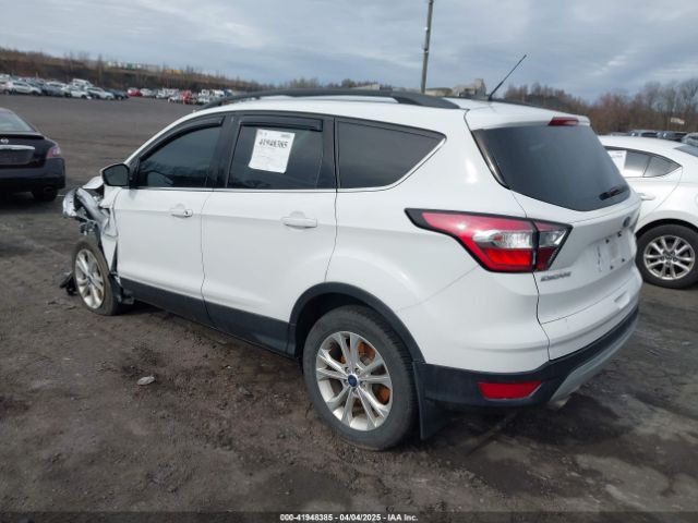 1FMCU9GD5JUC25213 Ford ESCAPE SE