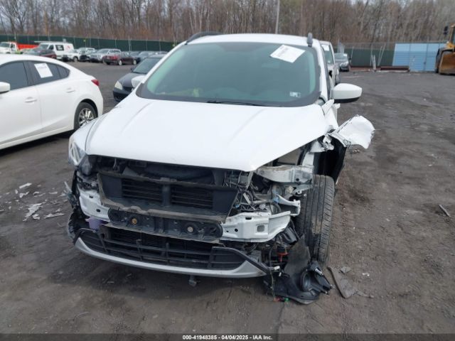 1FMCU9GD5JUC25213 Ford ESCAPE SE