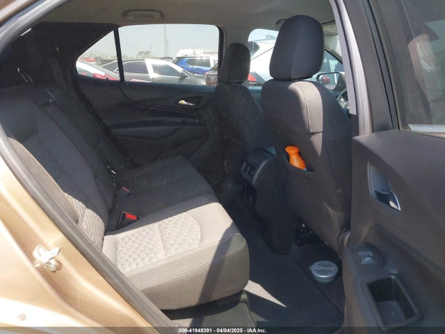 3GNAXJEV7JL260319 Chevrolet EQUINOX LT
